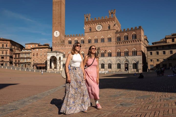San Gimignano, Siena, Monteriggioni, Chianti Tagesausflug mit Mittagessen