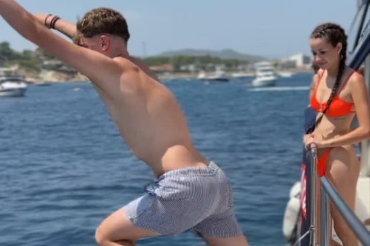 Balade en catamaran et arrêt baignade de 2 heures au départ de Valence