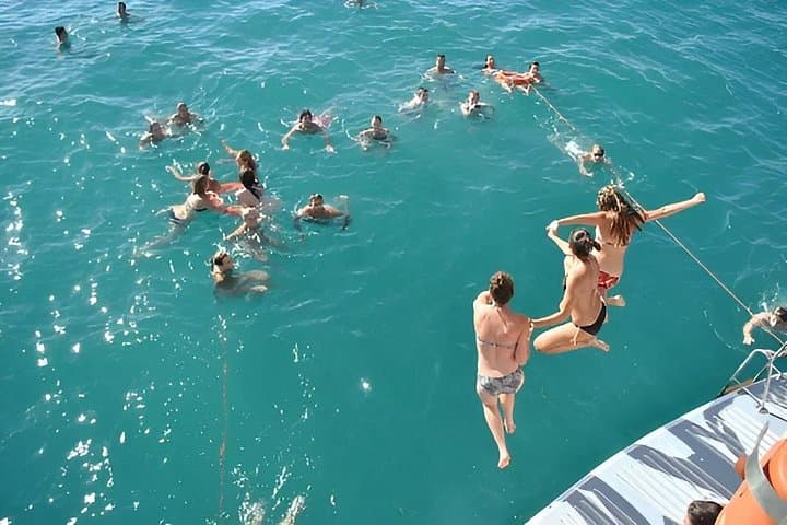 Balade en catamaran et arrêt baignade de 2 heures au départ de Valence — photo 2