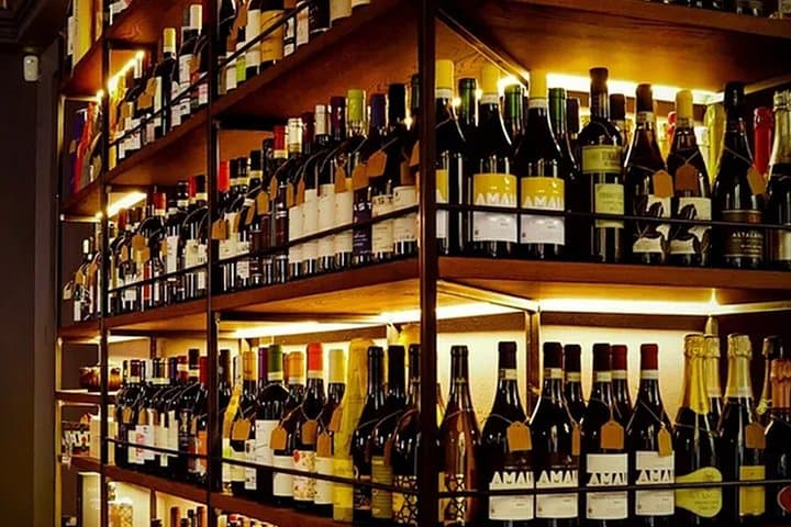 Degustazione guidata di vini regionali a Torino vicino al Museo Egizio — foto 2
