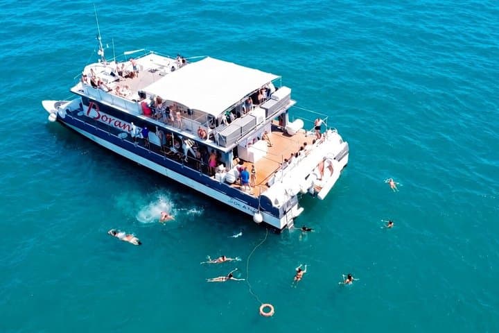 Excursion en catamaran avec repas en mer et baignade depuis Valence — photo 2