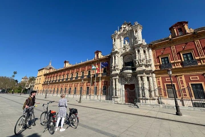 Siviglia: Tour guidato in piccoli gruppi in bicicletta e e-bike