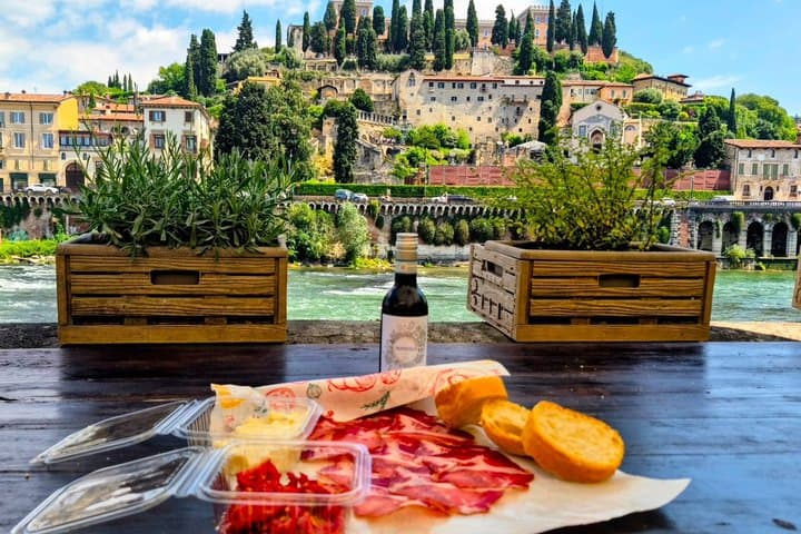 Verona Romeo und Julia Food Tour mit lokalen Weinen — Foto 2