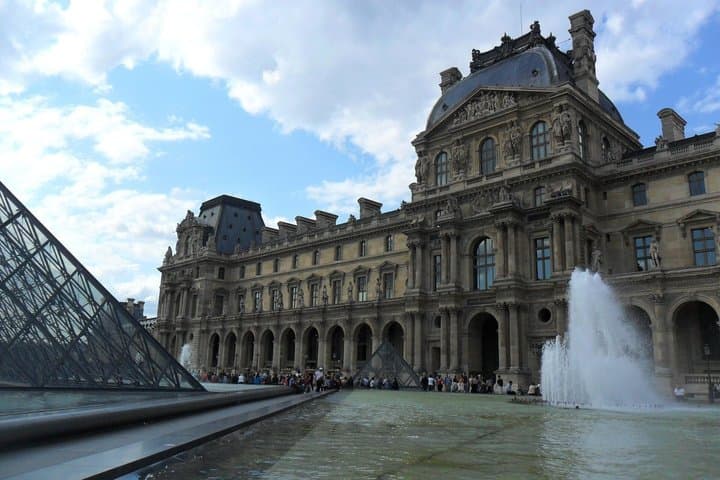 Tour Guidato del Museo del Louvre con Ingresso Riservato