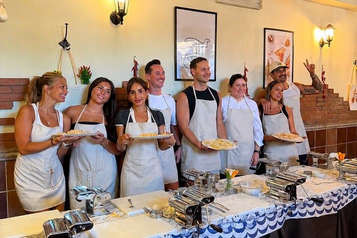 Pasta- und Dessertzubereitung in Venedig — Foto 3