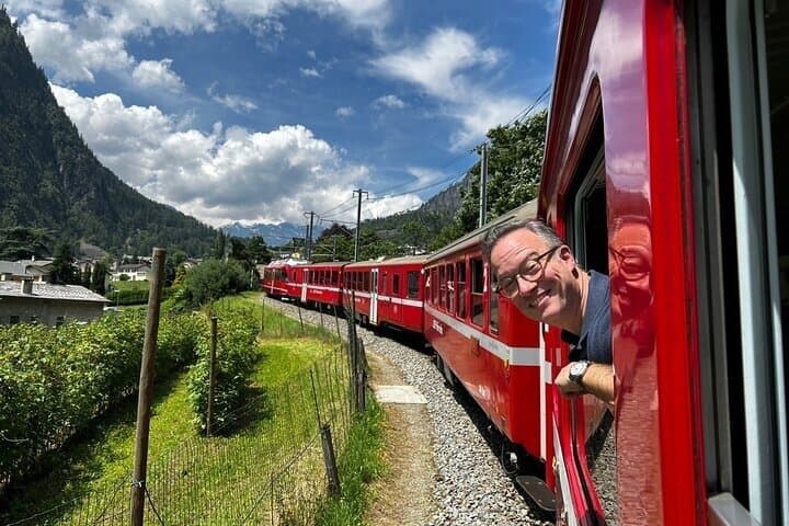Circuit Scénique en Train Bernina UNESCO dans les Alpes Suisses — photo 3