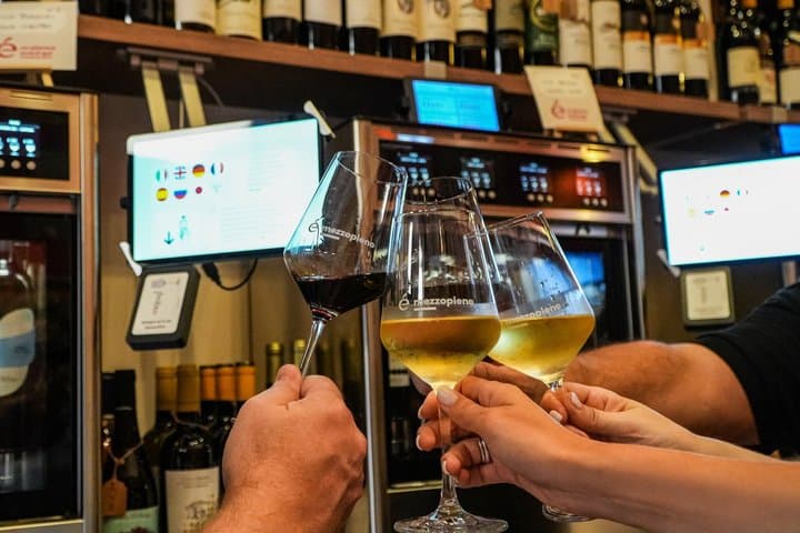 Essen- und Weinerlebnis in Bologna, Italien — Foto 5