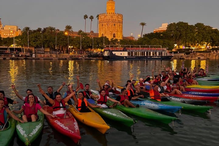 Tour en kayak al atardecer en Sevilla