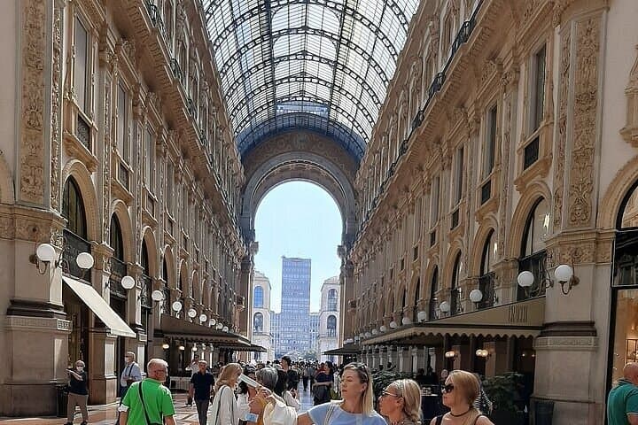 Milan Highlights Private Walking Tour — Foto 4