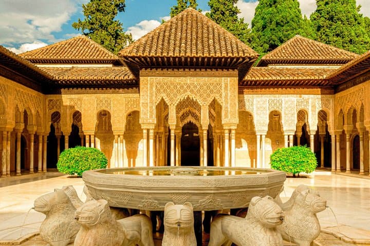 Tour Privado Guiado por la Alhambra de Granada y los Palacios Nazaríes — foto 2