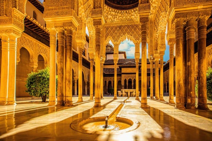 Tour Privado Guiado por la Alhambra de Granada y los Palacios Nazaríes — foto 4