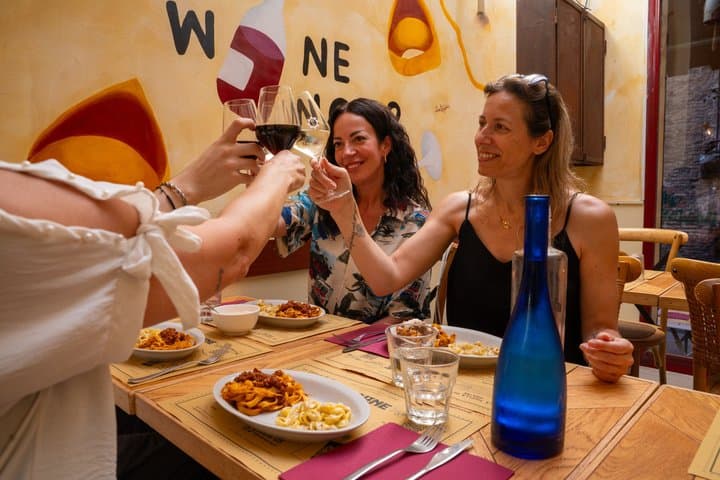 Bologna Food Tour mit Mahlzeit und lokalem Experten — Foto 1