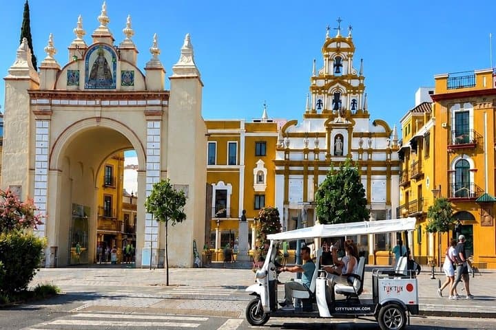 Sevilla Tuk Tuk Private Entdeckungstour & Highlights (1-2 Stunden) — Foto 4