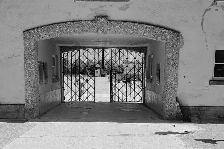 Visite guidée de l'ancien camp de concentration de Dachau — photo 5