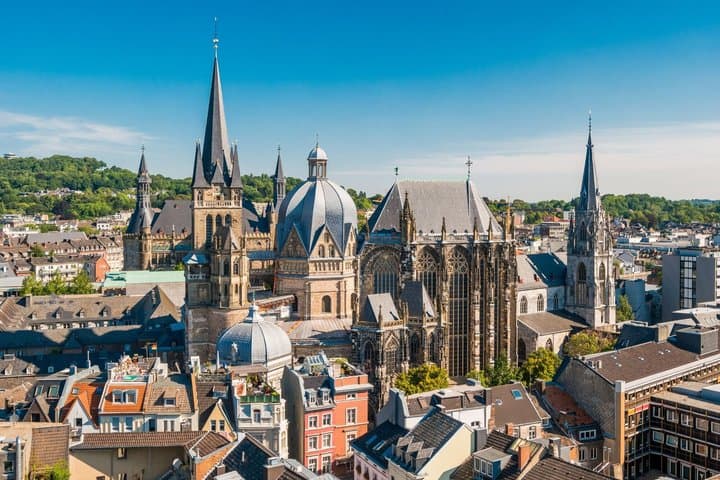 Aachener Schnitzeljagd & Highlights Selbstgeführte Wanderung