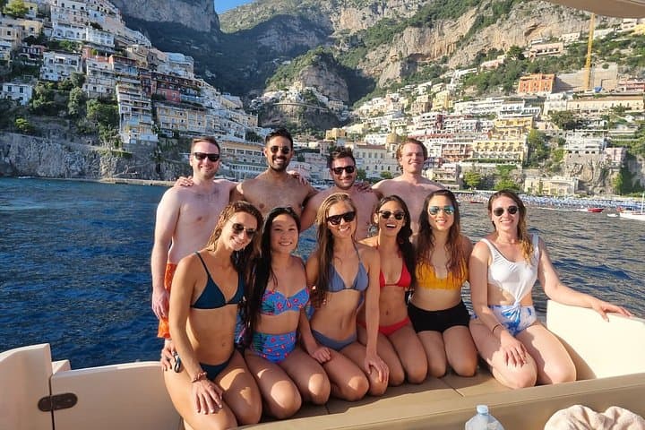 Actividad Acuática Compartida en Barco de un Día Completo en Capri — foto 4