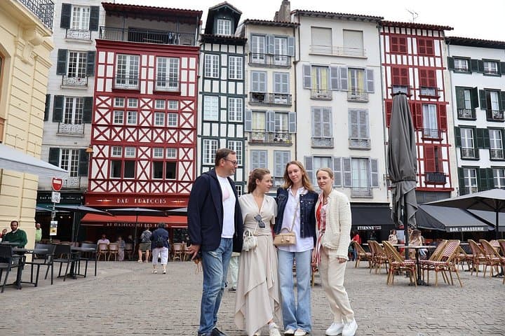 Tour Privado por el País Vasco Francés: Biarritz, Bayona y Chocolate
