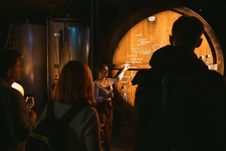 Immersive Kellerführung und Verkostung in Straßburg — Foto 2