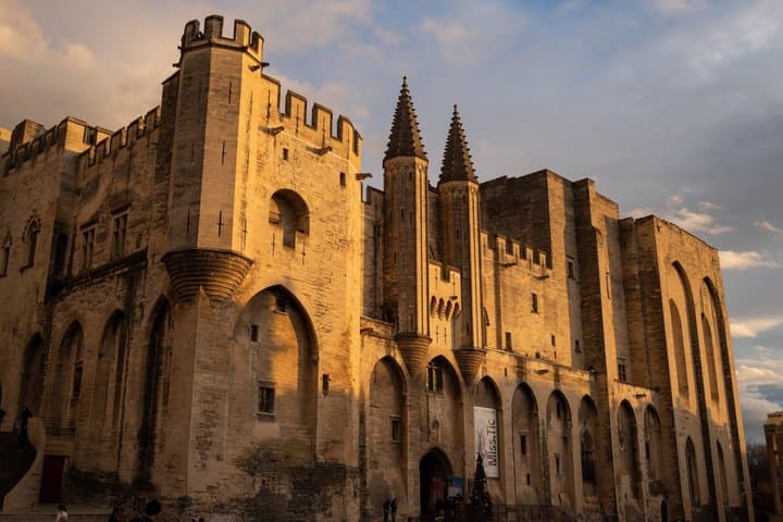 Tour Autoguiado por Avignon: Papas, Poetas y Asesinos — foto 3