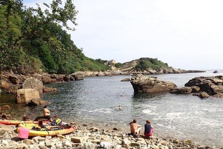 Kayak et snorkeling sur l'île d'Amuitz près de Hondarribia — photo 4