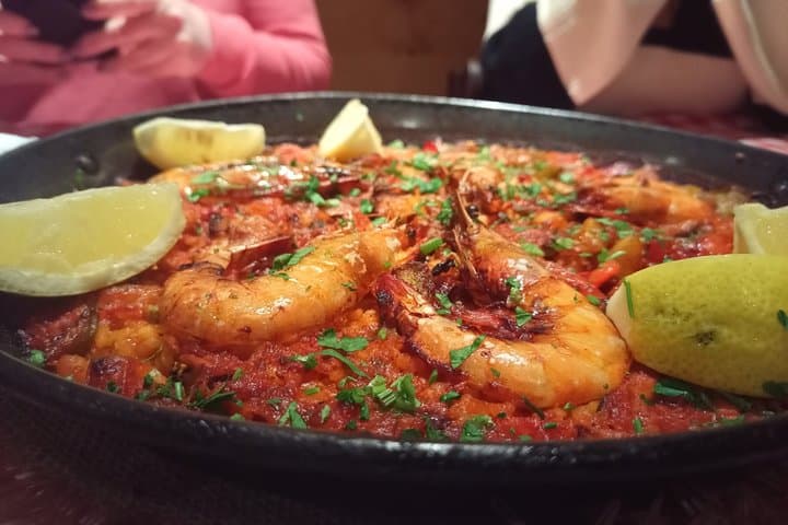 Madrid Lokale Tapas- und Geschichtstour mit Abendessen — Foto 2