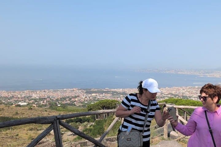 Tour da Napoli a Pompei e Monte Vesuvio — foto 3
