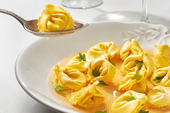 Préparez des Tortellini en Brodo à Bologne - Repas en 4 Services — photo 2