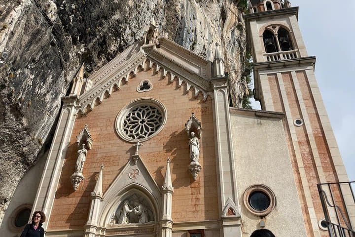 Tour de medio día al Santuario de Madonna Della Corona desde el Lago de Garda — foto 3