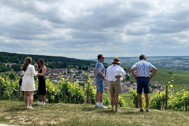 Icônes du Champagne : Visite Privée de Veuve Clicquot, Ruinart & Moët — photo 5