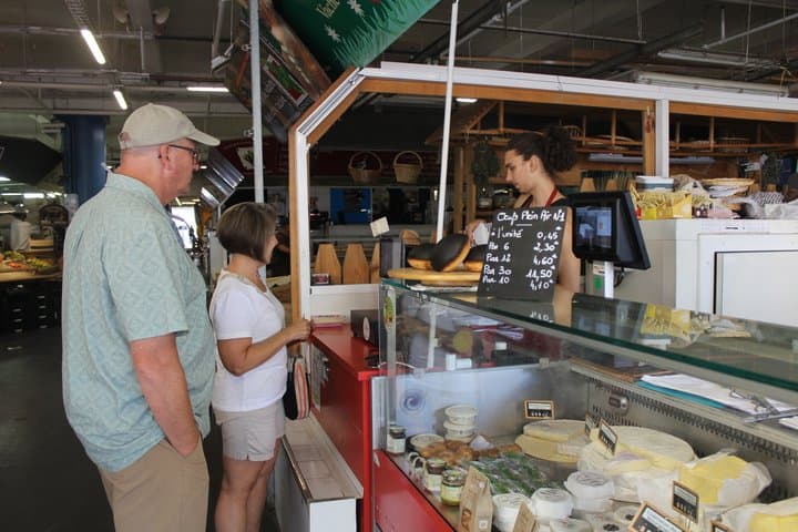 Markttour und Kochen eines Gerichts aus Bordeaux in meiner historischen Wohnung — Foto 3