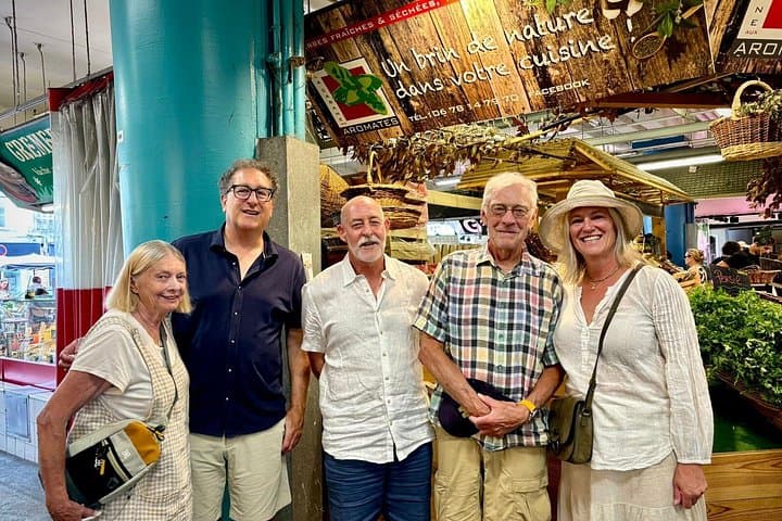 Bordeaux Altstadt & Markt Food Tour mit Weinprobe — Foto 3
