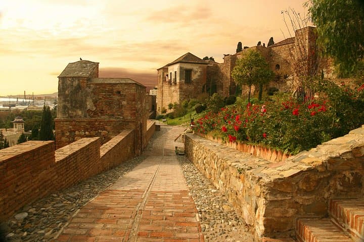 Entrada a la Alcazaba de Málaga y al Castillo de Gibralfaro — foto 3