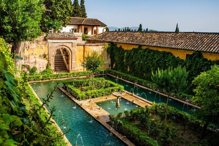 Tour guidato a piedi del Palazzo dell'Alhambra e dei Giardini del Generalife
