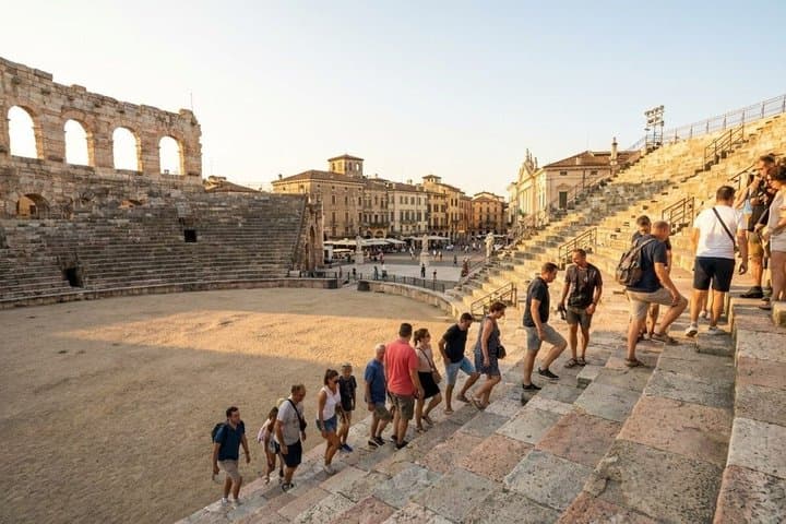 Entrada al anfiteatro de la Arena en Verona