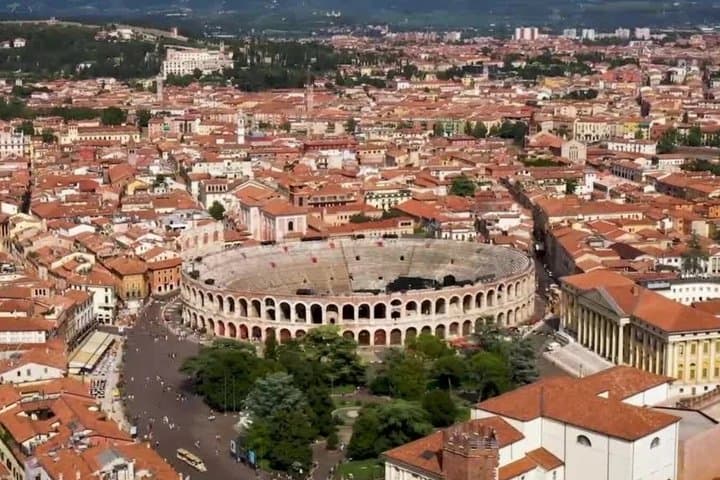 Entrada al anfiteatro de la Arena en Verona — foto 5