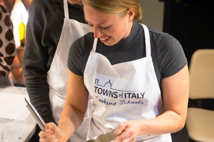Kochkurs für Pasta und Tiramisu in Mailand mit unbegrenztem Wein — Foto 2