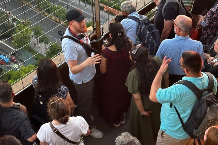 Accesso alla Sommità della Torre Eiffel, Parigi — foto 4