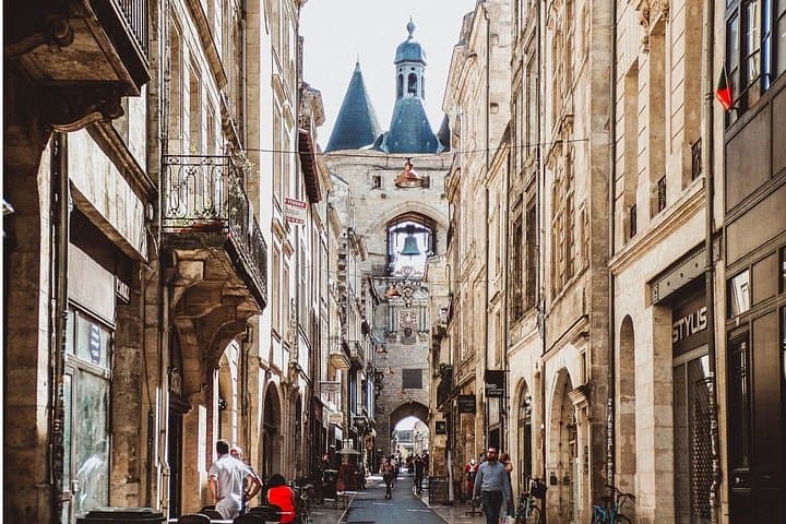 Tour Autoguidato della Storia e del Vino di Bordeaux — foto 4