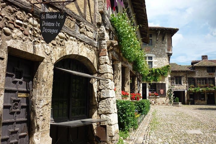 Excursión de un día a Pérouges desde Lyon