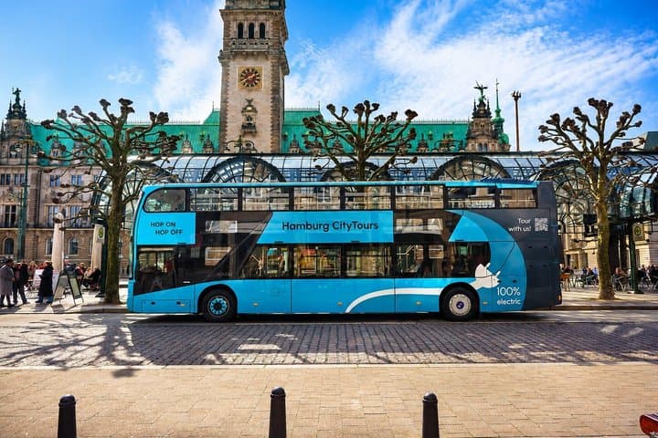 Hamburg Hop-On Hop-Off Stadtrundfahrt (Linie F)