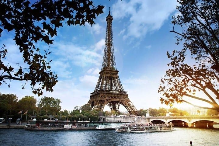 Crociere panoramiche sul fiume Senna a Parigi — foto 5