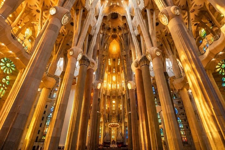 Geführte Tour durch die Sagrada Familia in Barcelona — Foto 4