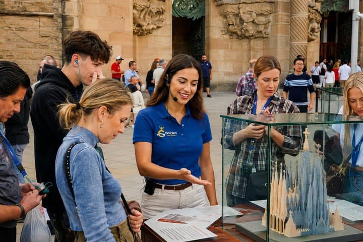 Geführte Tour durch die Sagrada Familia in Barcelona — Foto 5