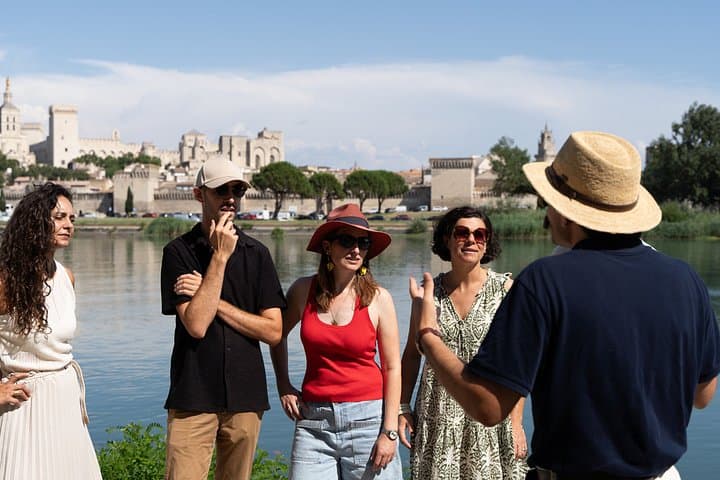Marseille Küstenausflug: Avignon & Châteauneuf du Pape Weinprobe — Foto 2