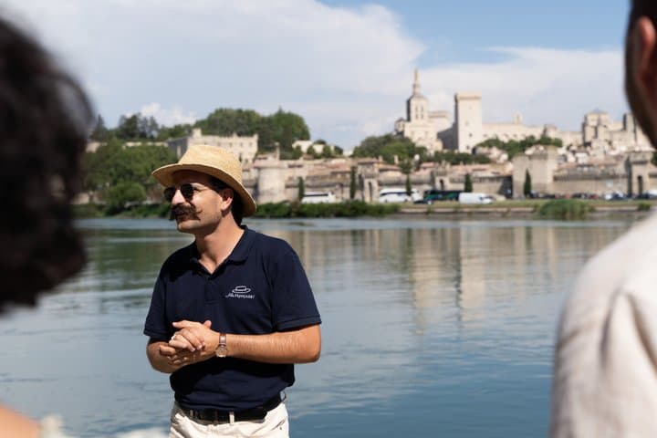 Marseille Küstenausflug: Avignon & Châteauneuf du Pape Weinprobe — Foto 3