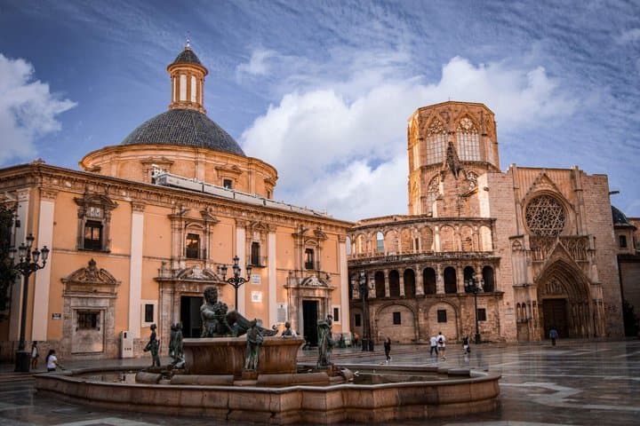 Tour a Piedi Gratuito: Essenziali di Valencia — foto 2