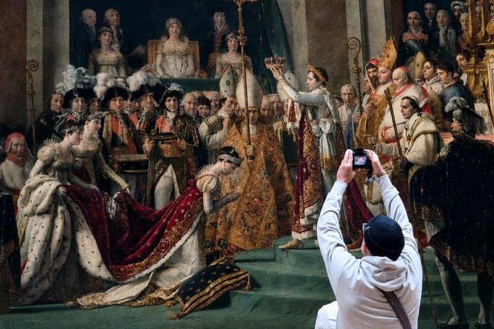 Tour guidato in spagnolo per piccoli gruppi al Museo del Louvre
