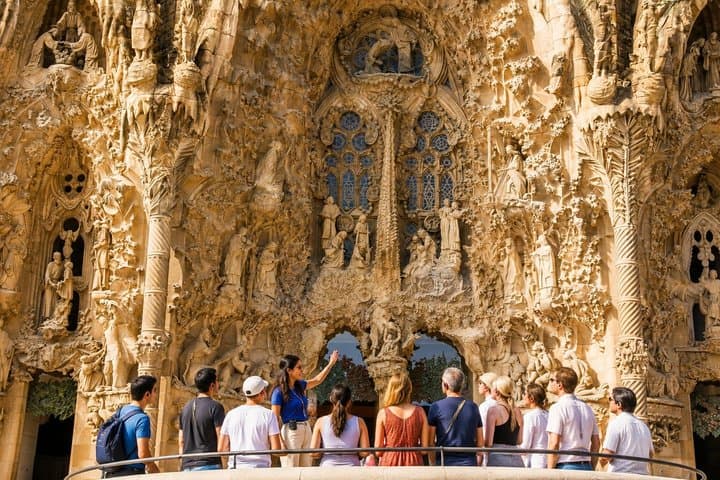 Geführte Tour durch die Sagrada Familia in Barcelona — Foto 3