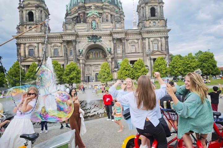 Tour della città in Beer Bike e Party Bike a Berlino — foto 5
