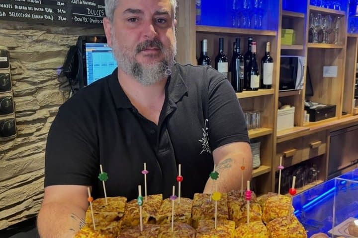 Visite Privée : Route des Vignobles de Txakoli et des Pintxos à Hondarribia